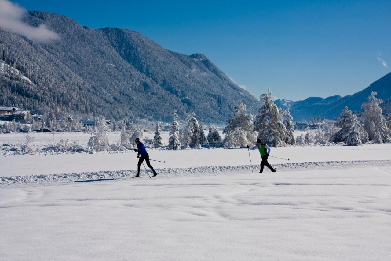 Seehotel Enzian Weissensee Exterior foto