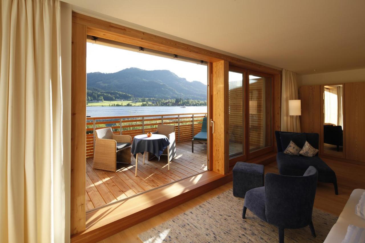 Seehotel Enzian Weissensee Exterior foto