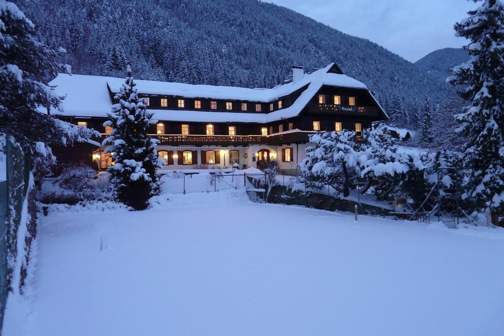 Seehotel Enzian Weissensee Exterior foto